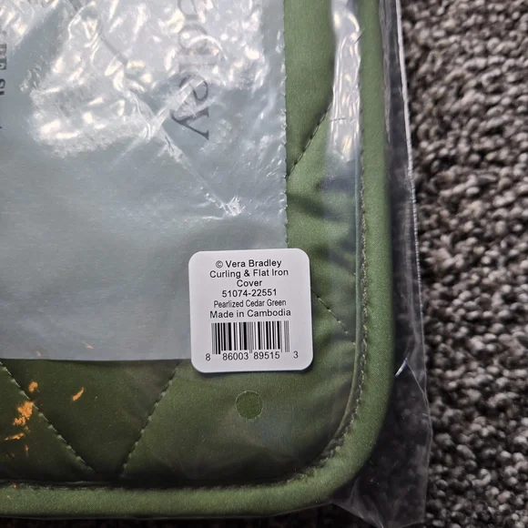 Vera Bradley Curling & Flat Iron Cover - Pearlized Cedar Green - Picture 5 of 5